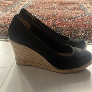Black Suede Espadrille Wedge Me Too Soho Size 6.5